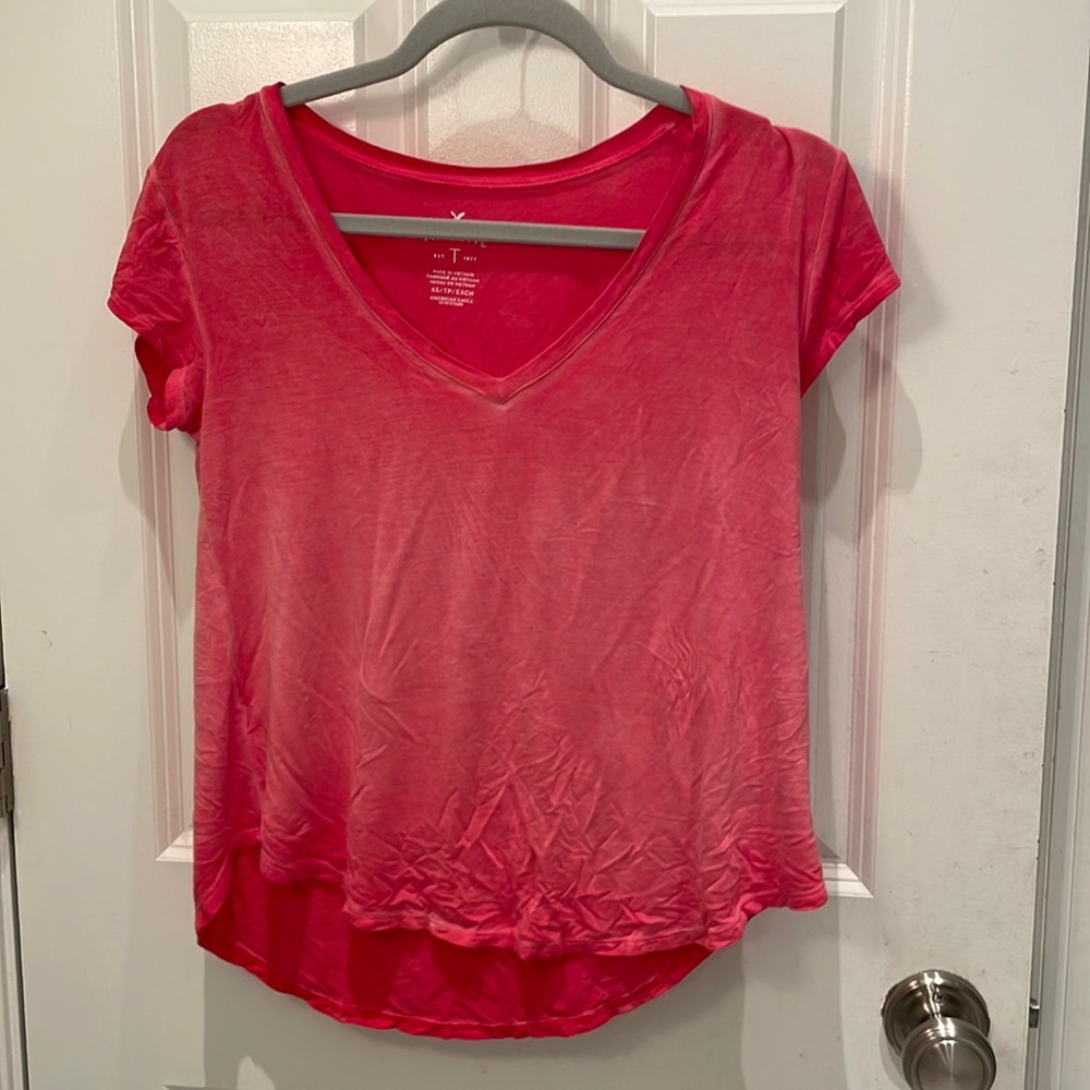 American Eagle loose fitted red favorite T